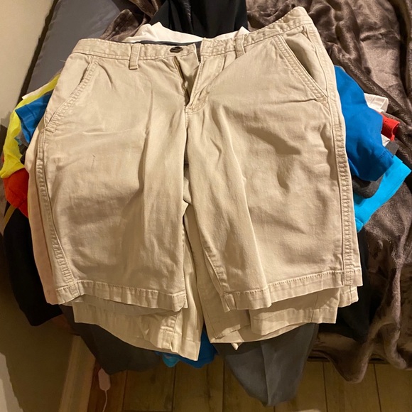 Clothes for sell. Don’t fit anymore - Picture 5 of 12